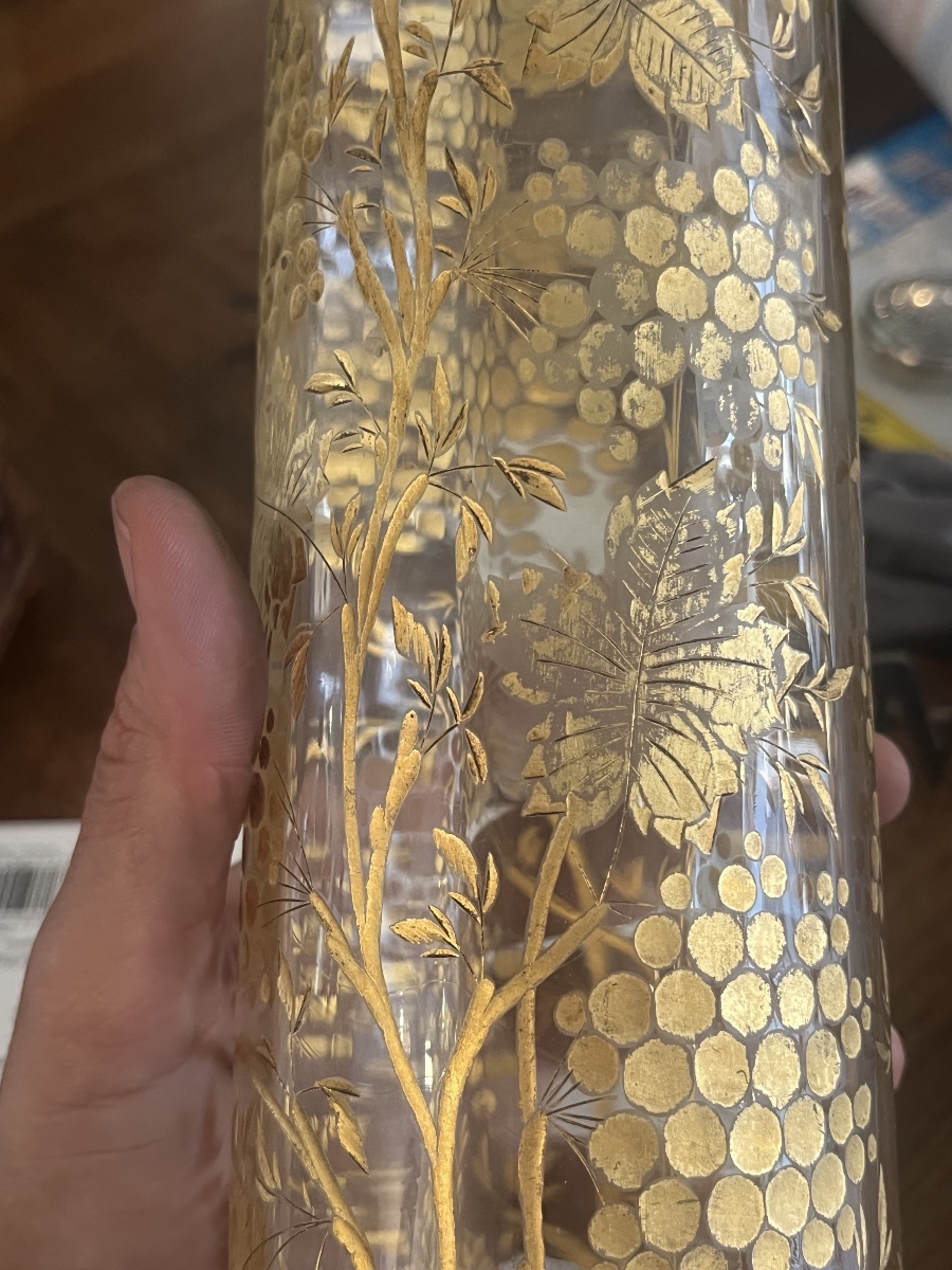Late 19th-century Chiseled Glass Roll Vase Accented With Gold -photo-2