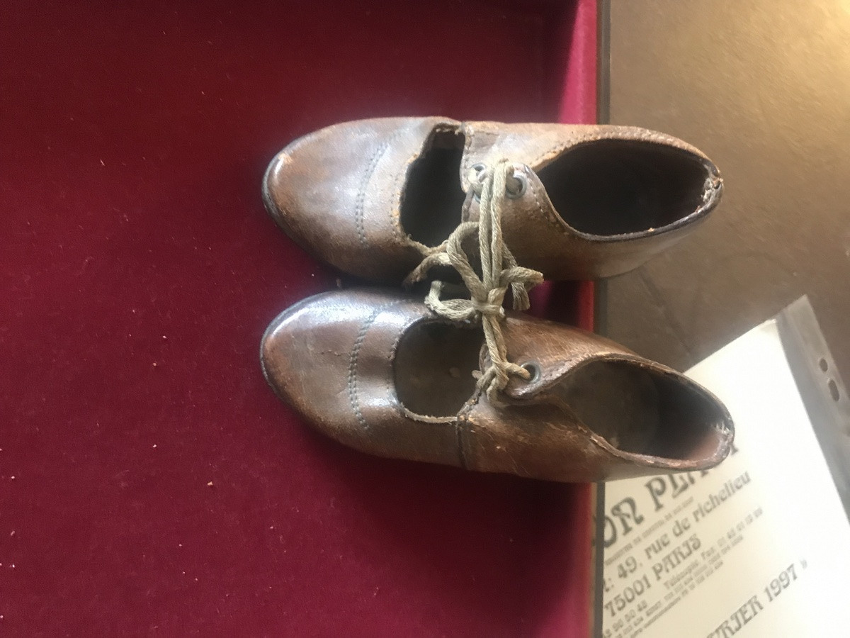 Pair Of Children's Shoes From The Early 20th Century.-photo-4