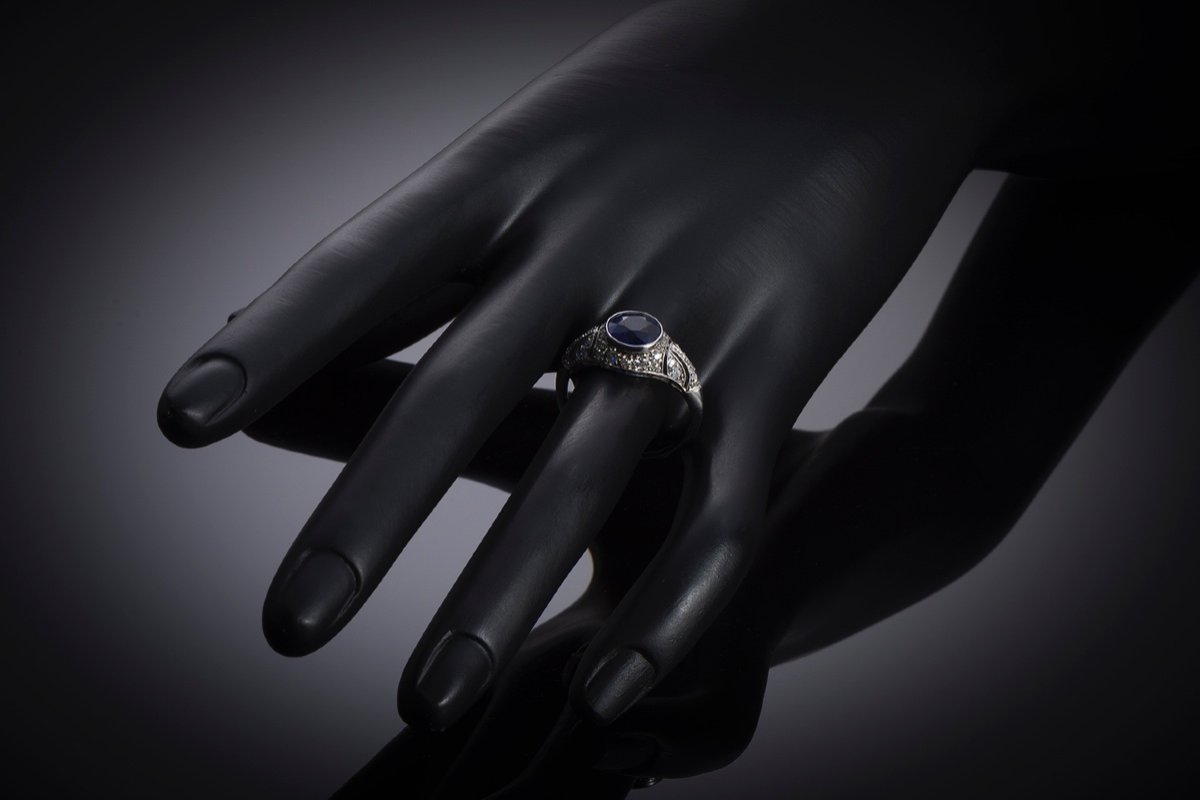 Royal Blue Unheated Natural Sapphire Art Deco Ring (laboratory Certificate) And Diamonds-photo-2