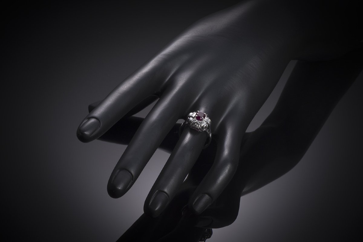Art Deco Ring With Unheated Intense Red Burmese Ruby (laboratory Certificate) And Diamonds-photo-2