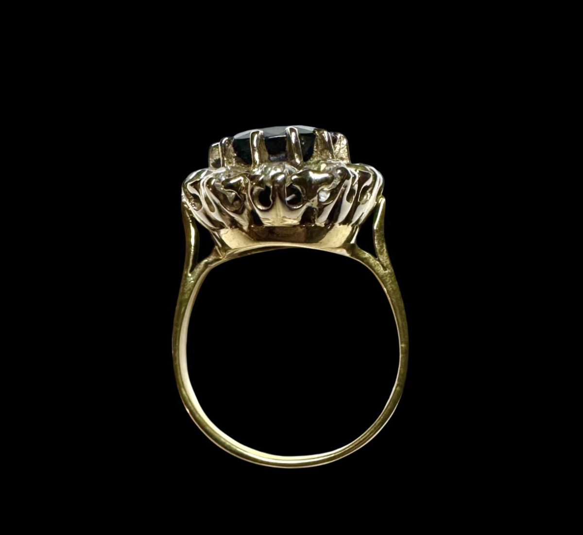 Bague saphir bleu profond non chauffé de 3,87 carats (certificat laboratoire) et diamants-photo-2