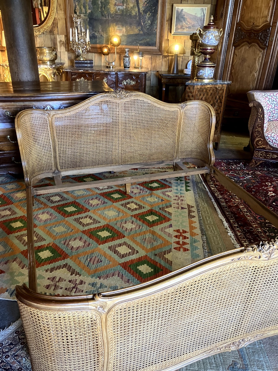 Grand lit en noyer et cannage – Style Louis XV-photo-2