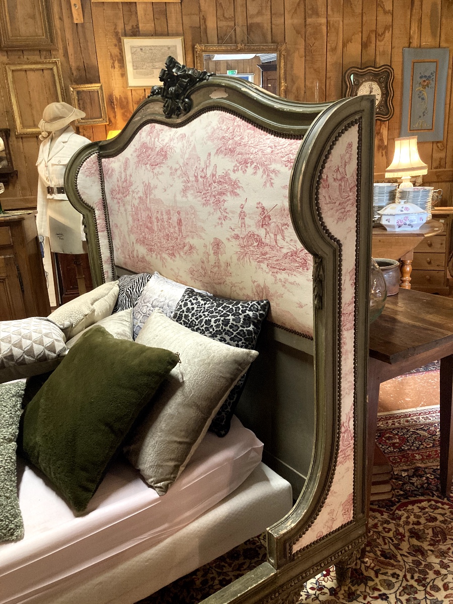 Louis XVI Style Bed Upholstered In Toile De Jouy-photo-2