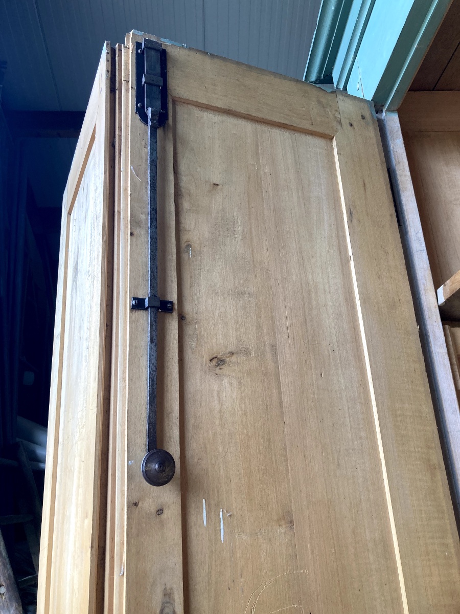 Grande armoire en bois peint-photo-4