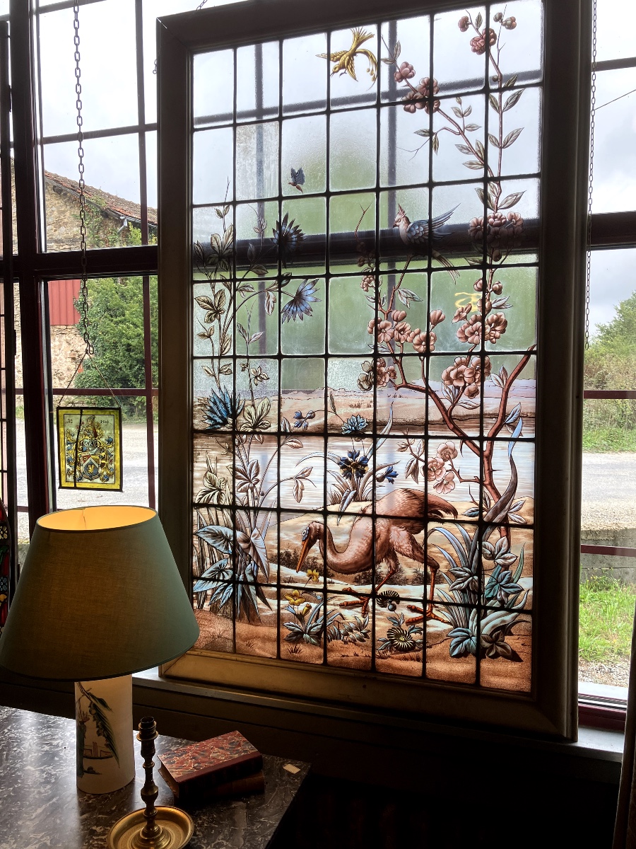 Vitrail vitraux à décor d'oiseaux, d'insectes, de feuillage et de fleurs