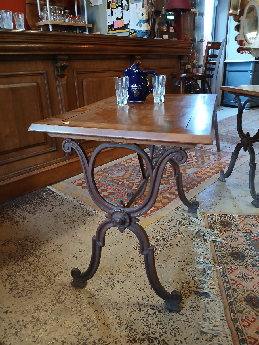 Bistro Table 