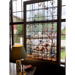 Vitrail vitraux à décor d'oiseaux, d'insectes, de feuillage et de fleurs