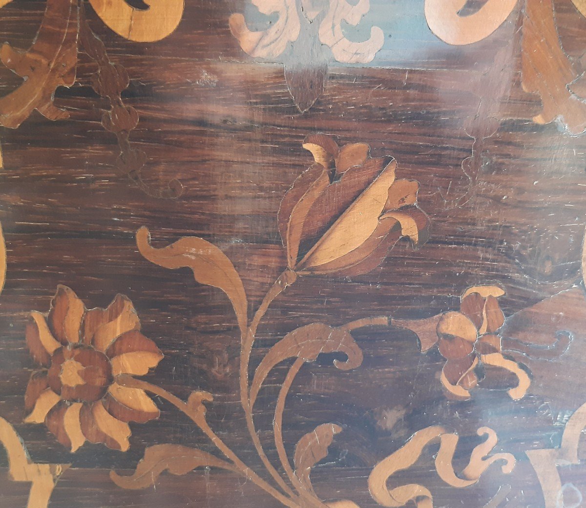 Ancien Banc Du XVIIe Siècle Avec Plateau En Bois Marqueté Et Pieds En Marbre-photo-2