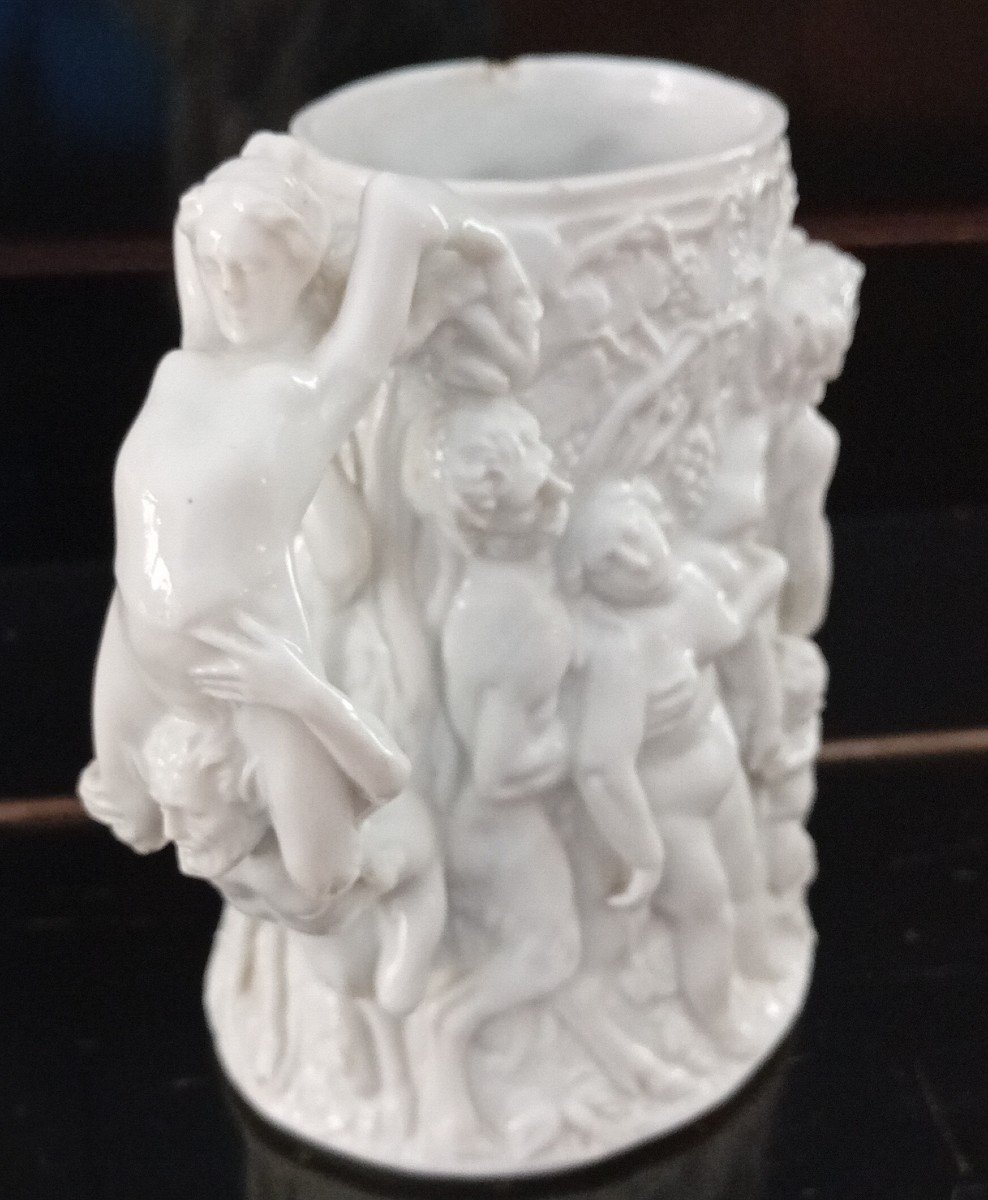 White Porcelain Mug With Erotic Figures-photo-3