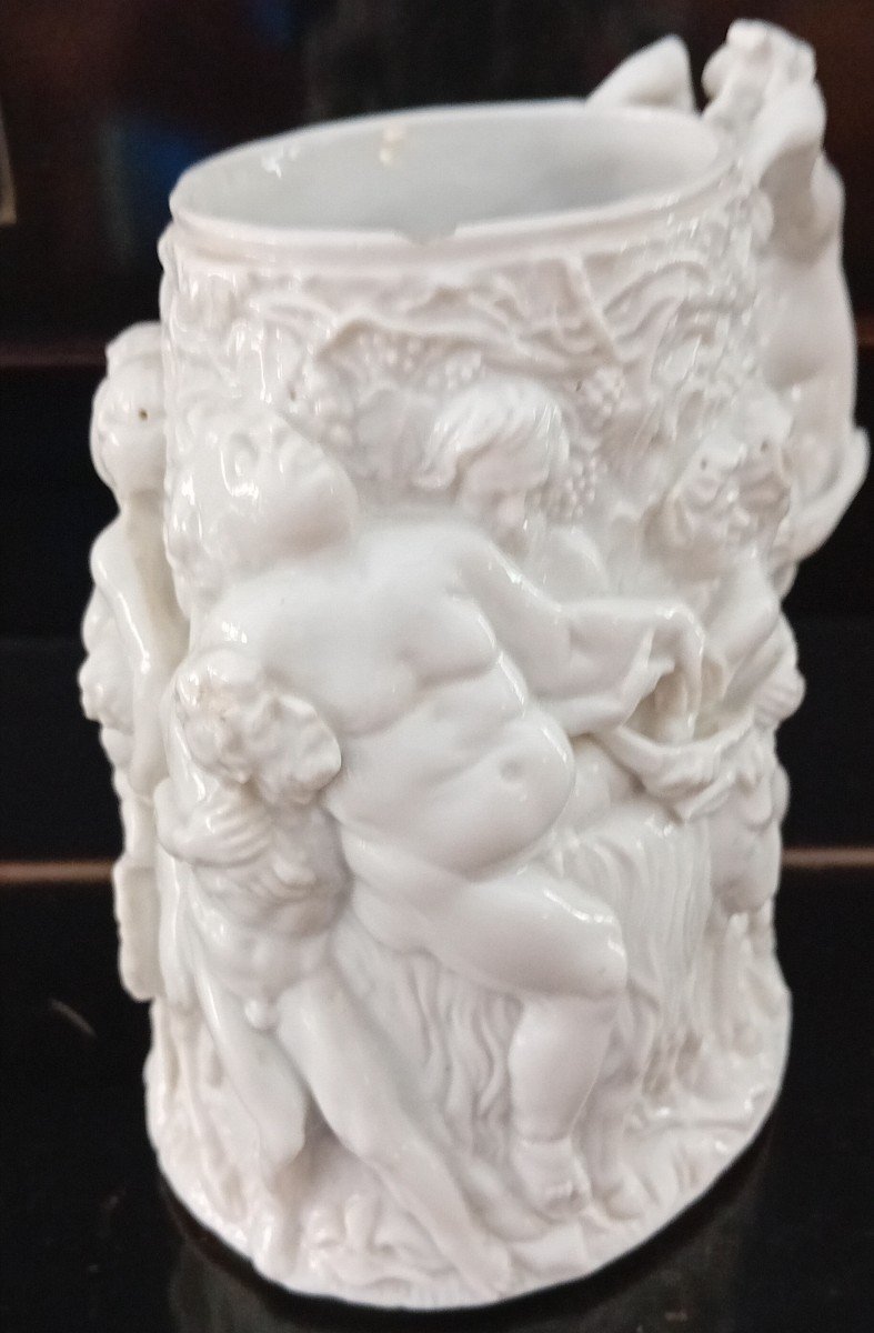 White Porcelain Mug With Erotic Figures-photo-1