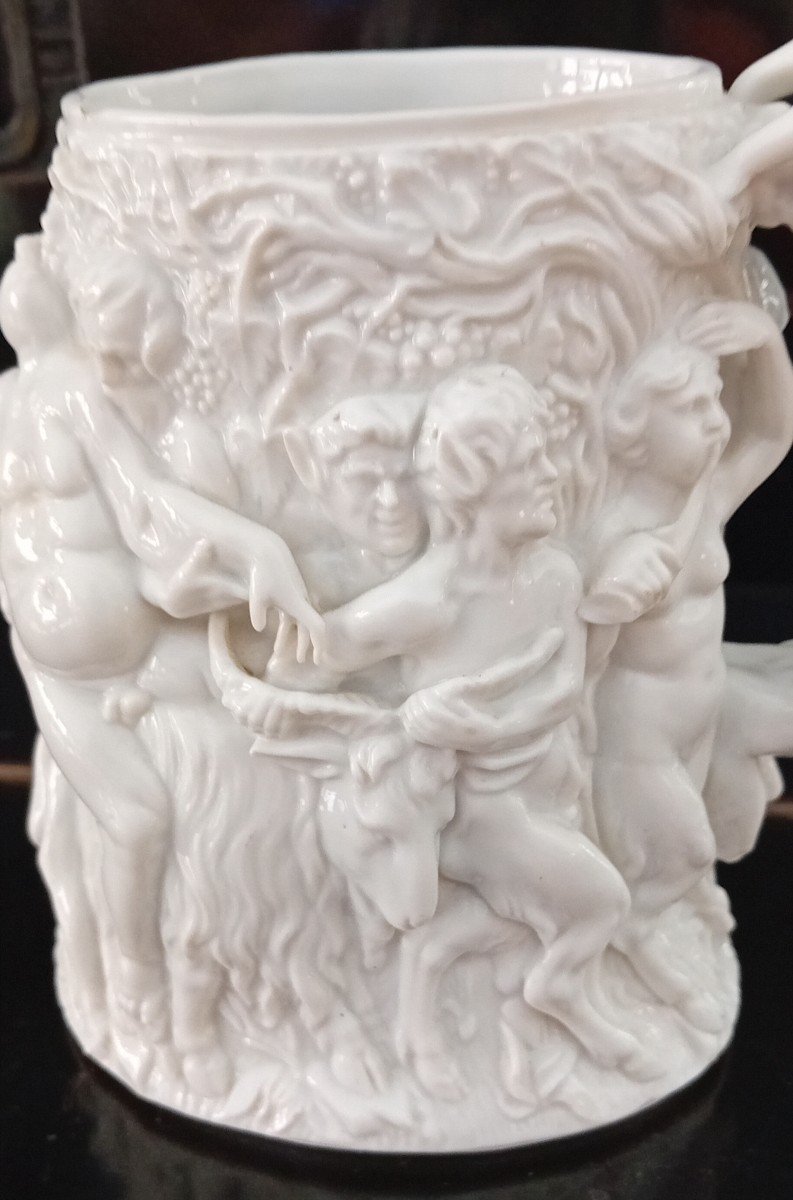 White Porcelain Mug With Erotic Figures-photo-2