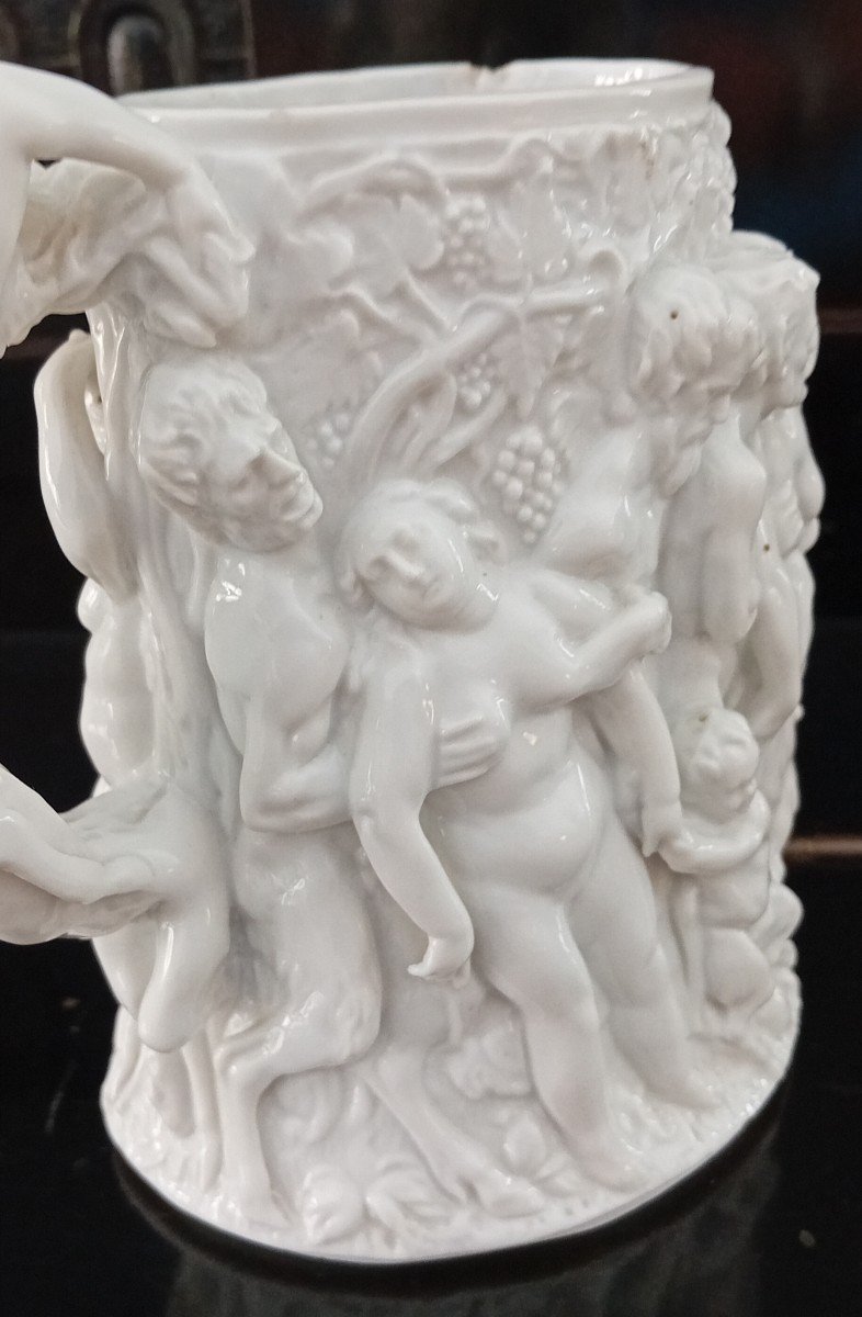 White Porcelain Mug With Erotic Figures-photo-3