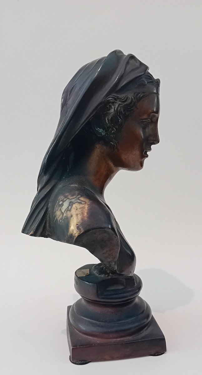 Sculpture En Bronze Du 19ème Siècle Représentant Un Demi-buste De Jeune Fille En Habit Classiqu-photo-3