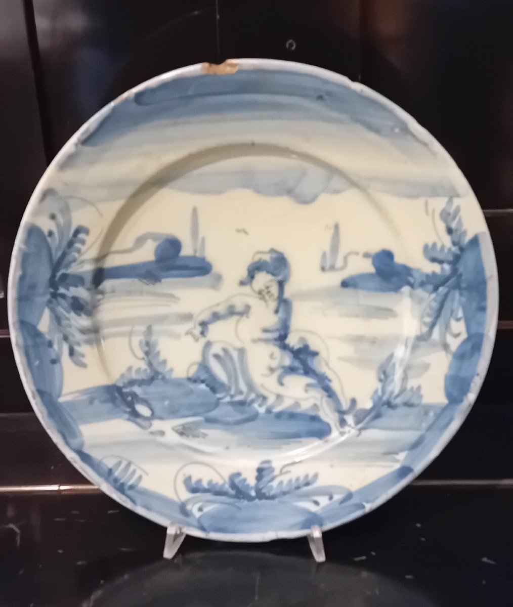 Two Ancient Italian  Maiolica Plates,-photo-2
