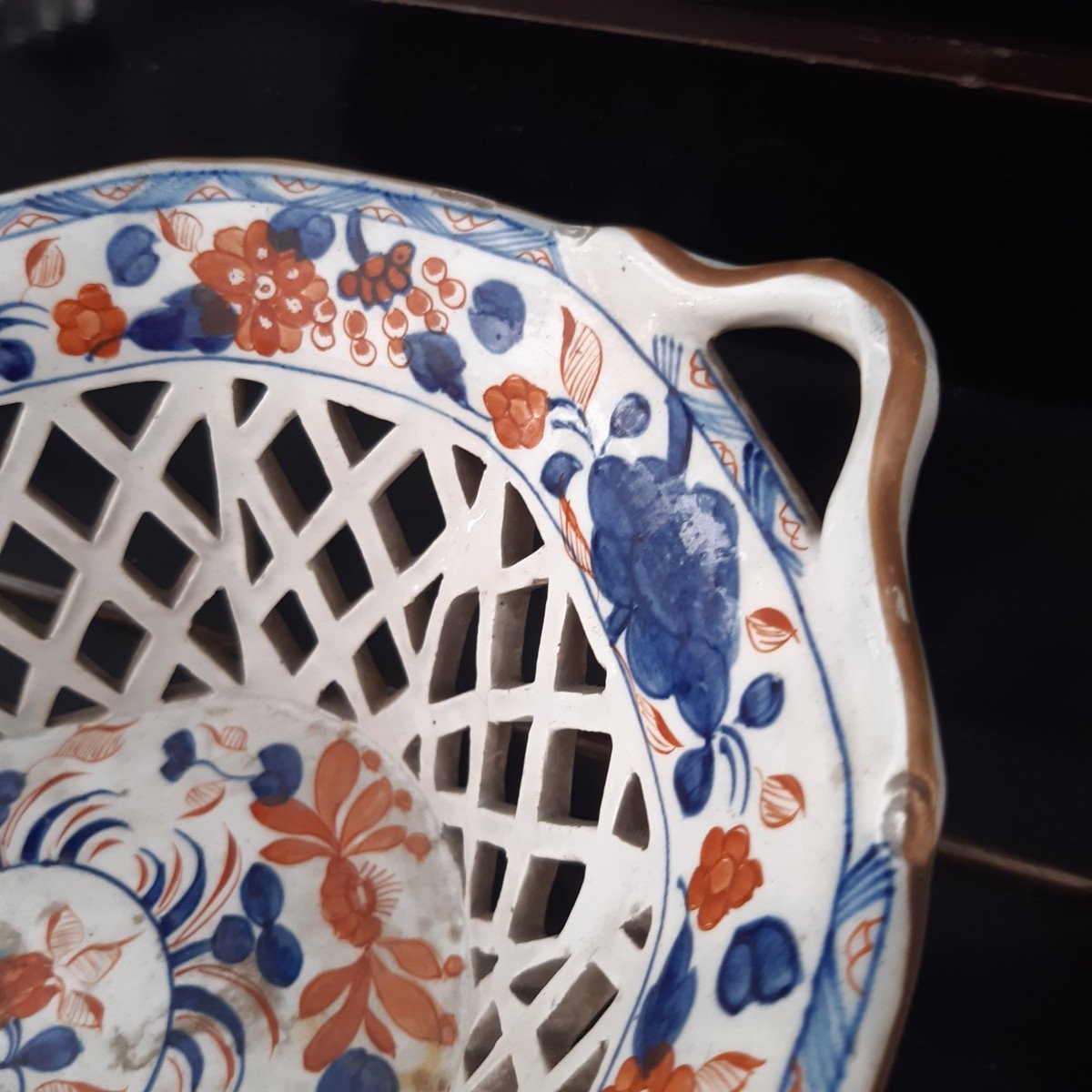 panier en céramique perforé décoré de motifs chinoiserie avec plateau-photo-4