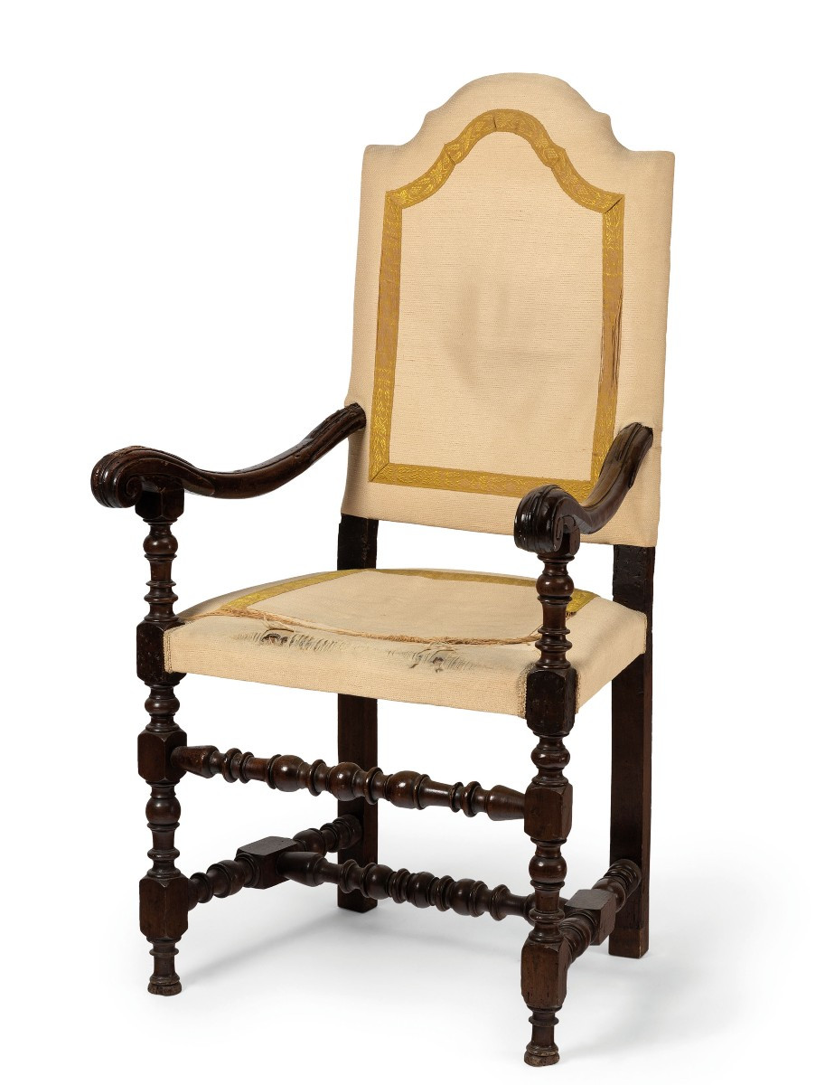 Antique 27th Century High Chair