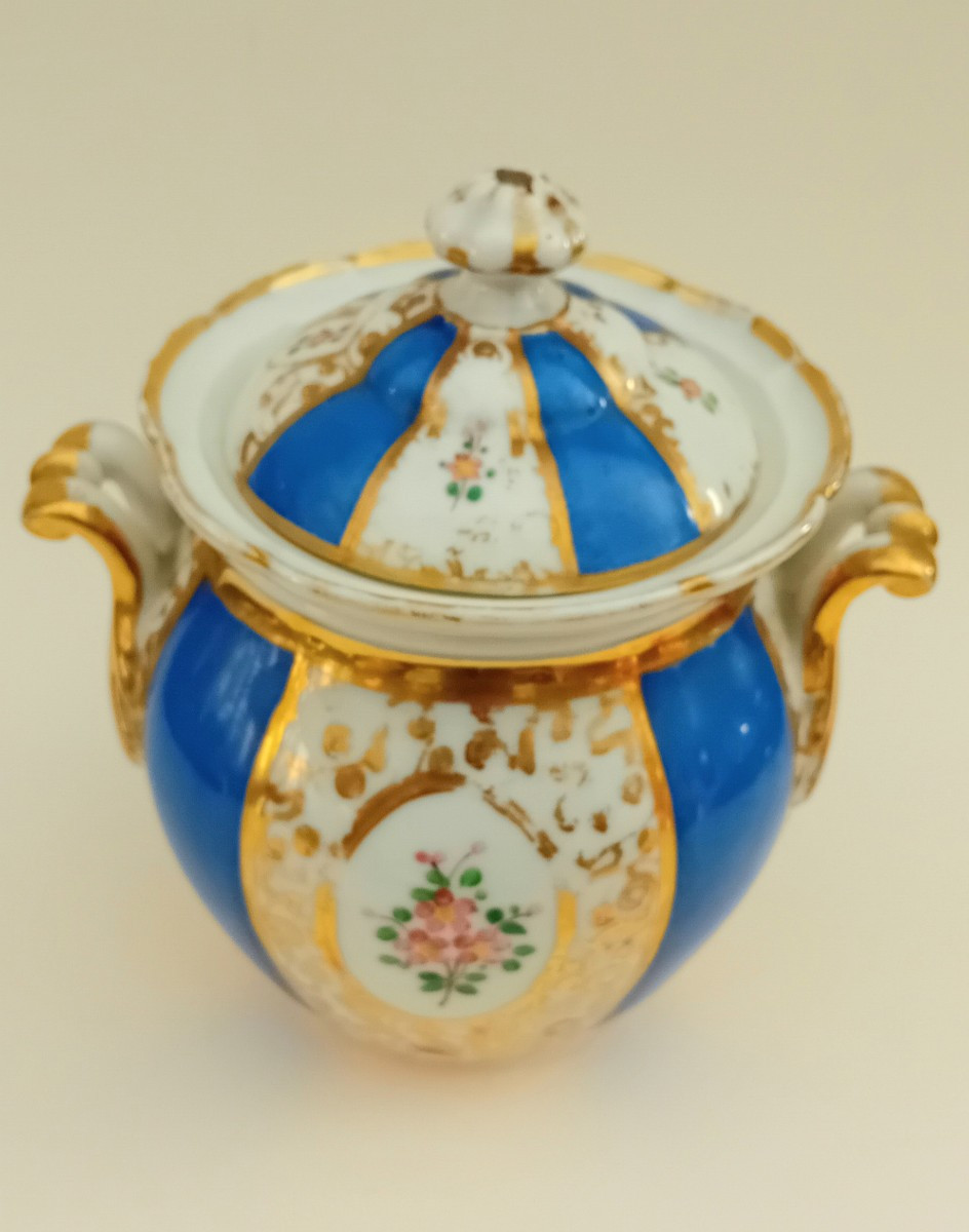 Service de table ancien en porcelaine française, orné de décors polychromes, époque Louis-Phili-photo-2