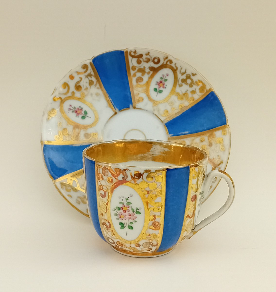 Service de table ancien en porcelaine française, orné de décors polychromes, époque Louis-Phili-photo-3