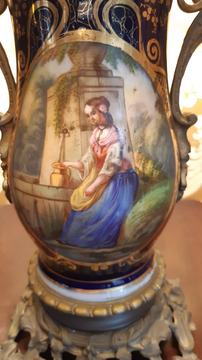 paire de lampes en porcelaine de Sèvres et bronze doré-photo-2