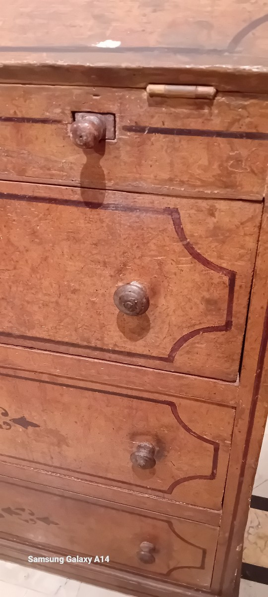 A Small Wooden Trunk, Lacquered And Painted With Stylized Motifs-photo-4