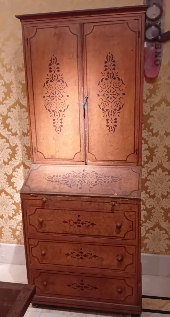 A Small Wooden Trunk, Lacquered And Painted With Stylized Motifs-photo-1