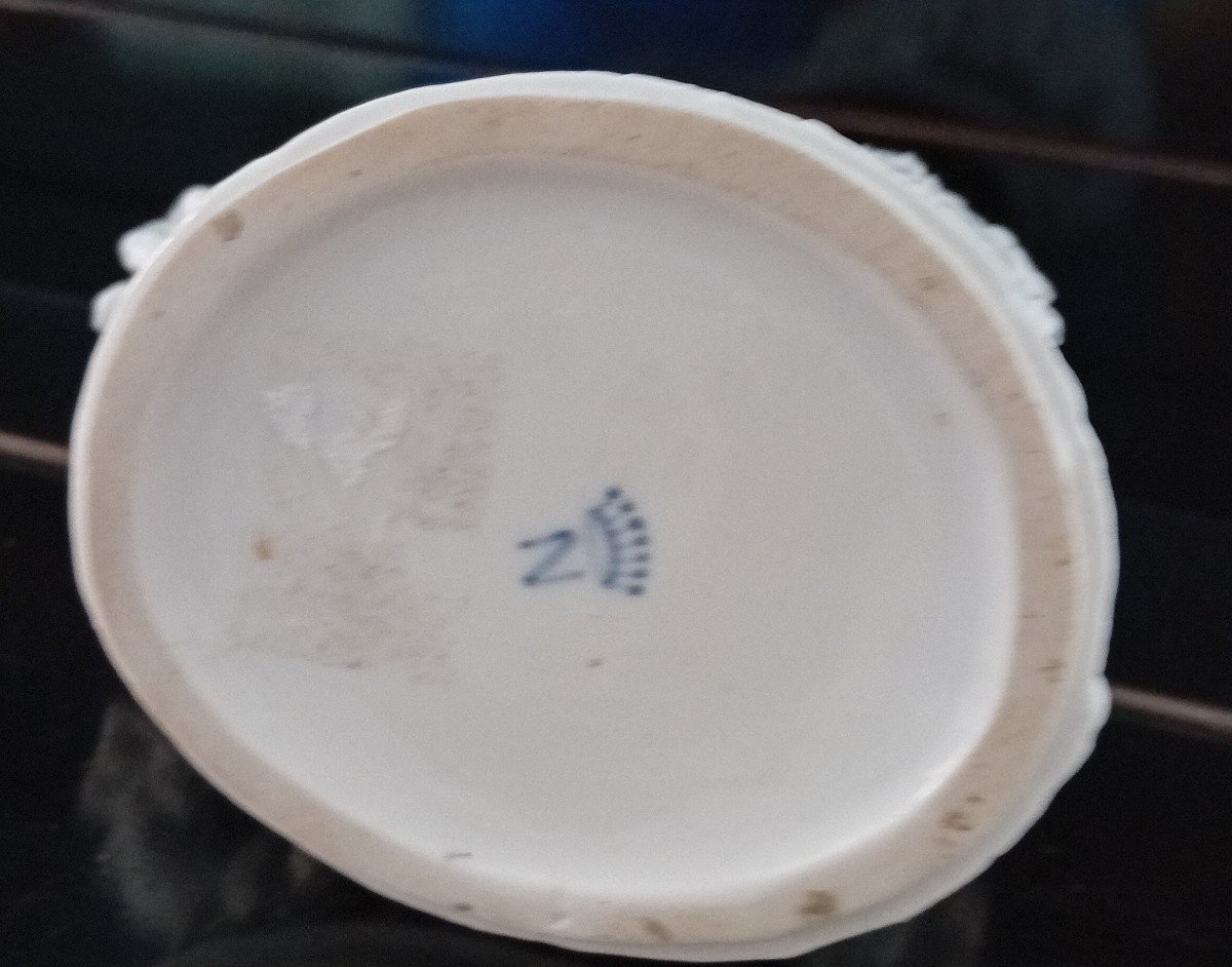 chope « érotique » particulière en porcelaine blanche-photo-2