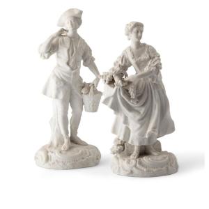 paire de figurines de Sèvres du XVIIIe siècle en biscuit de porcelaine
