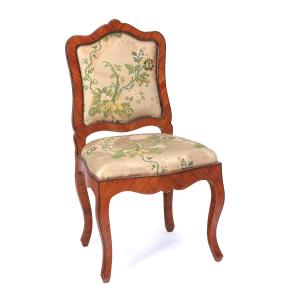 quatre chaises de style Louis XV, dossiers courbés, plaquées en palissandre et ébène