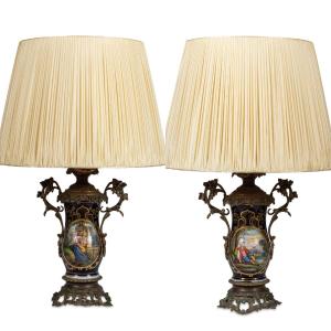 paire de lampes en porcelaine de Sèvres et bronze doré