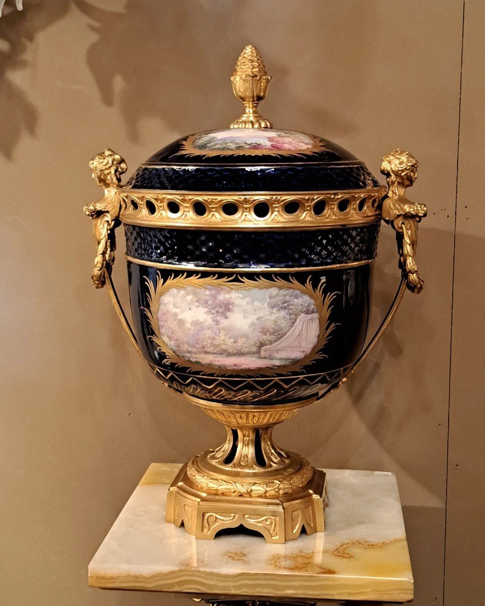 Sèvres Porcelain Cup-photo-2