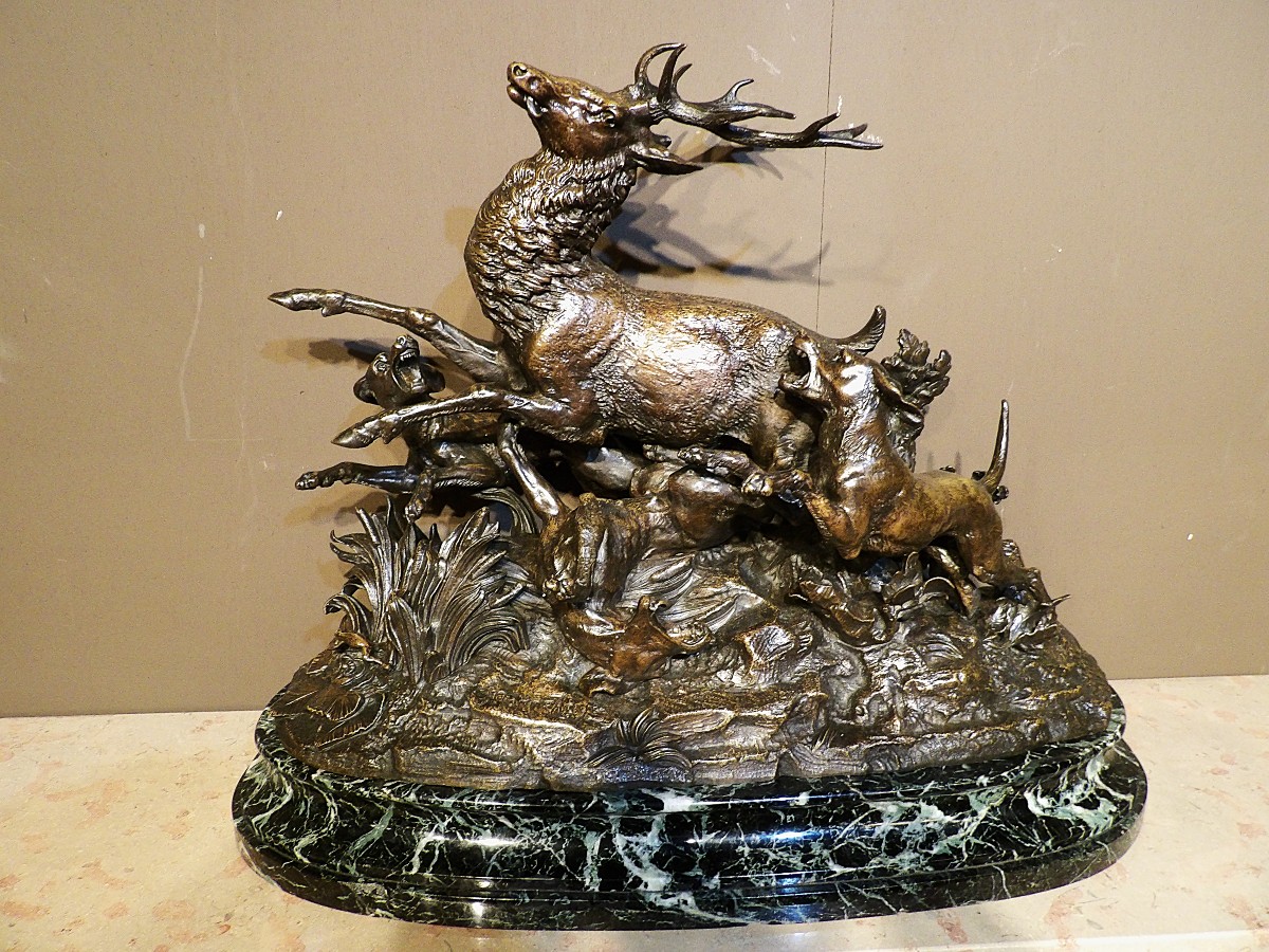 Monnehaye – Bronze – Stag And Hunting Dogs