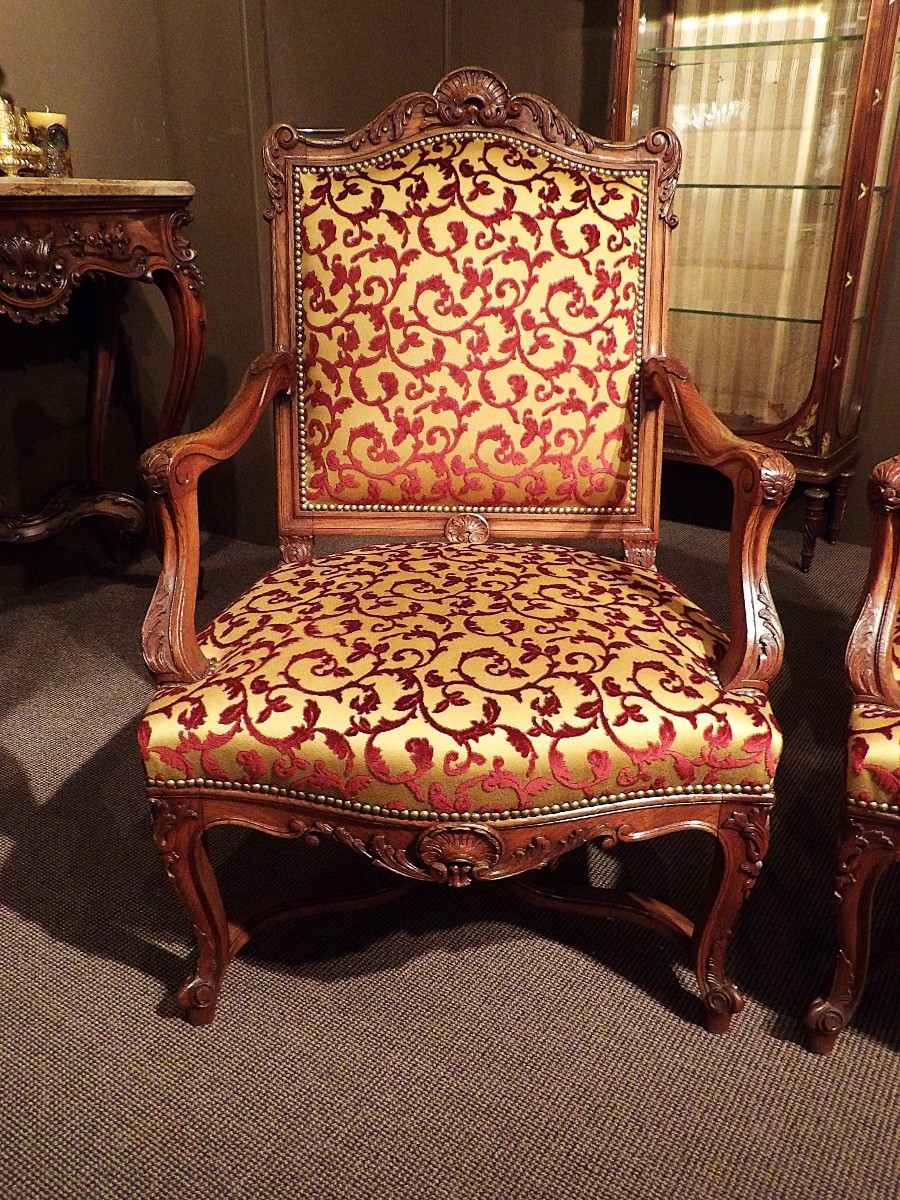 Paire de fauteuils de style Louis XV-photo-2