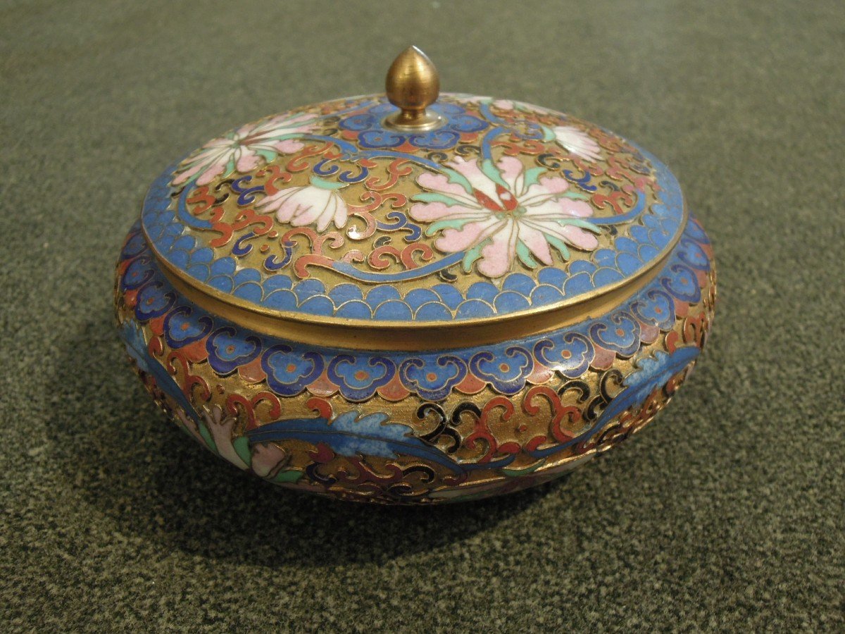 Bonbonnière Or Jar With Lid In Cloisonné Enamel, China Late 19th Century