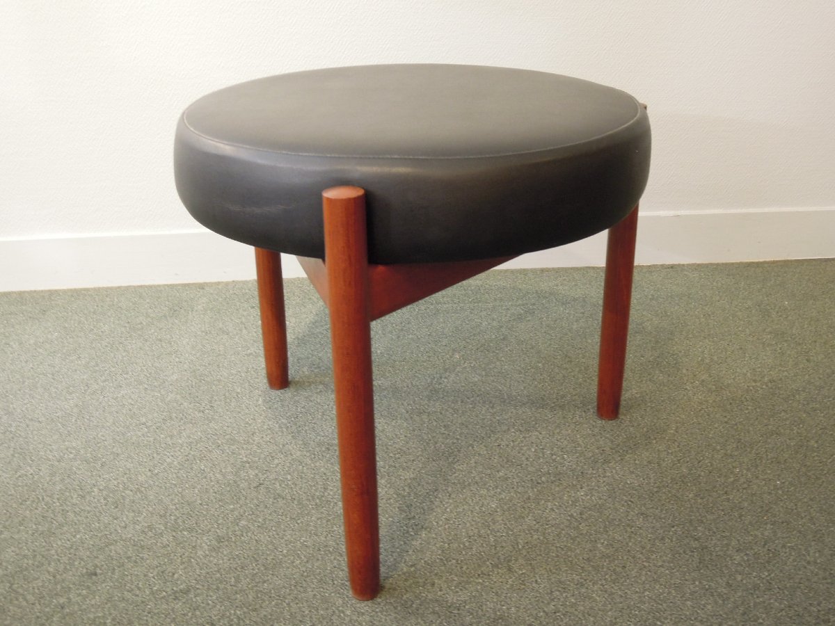 Scandinavian Design: Tripod Stool Or Ottoman By Danish Designer Hugo Frandsen In Teak And Skai-photo-3