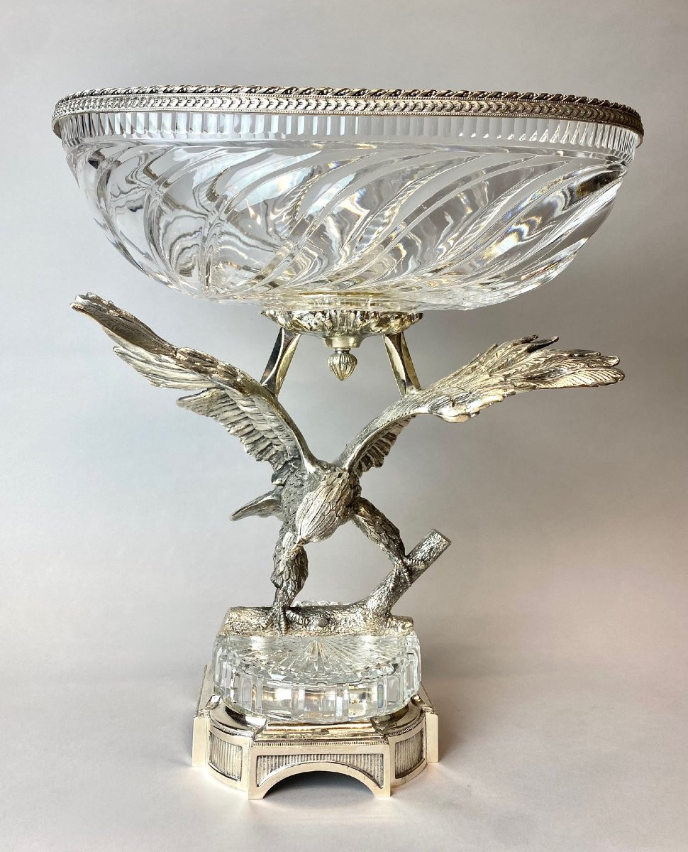 centre de table en métal argenté orné d'une coupe en cristal de Baccarat -photo-4