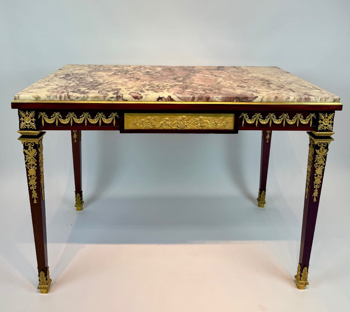Table à écrire de style Louis XVI en acajou et bronze doré-photo-2