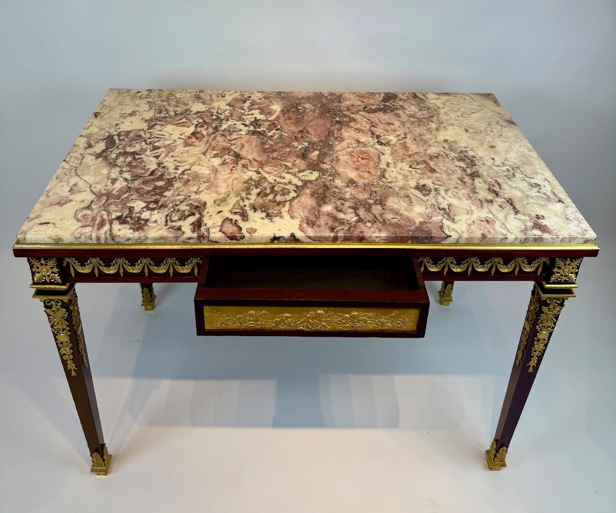 Table à écrire de style Louis XVI en acajou et bronze doré-photo-7