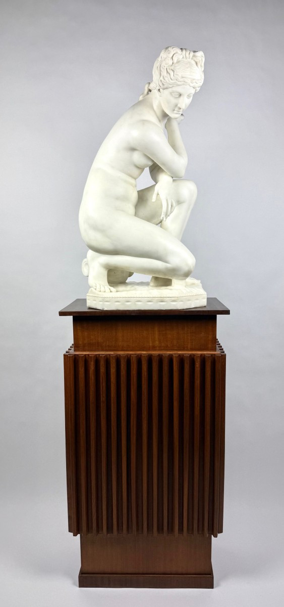 Sculpture In Carrara Bianco Marble, Venus, By Ferdinando Vichi
