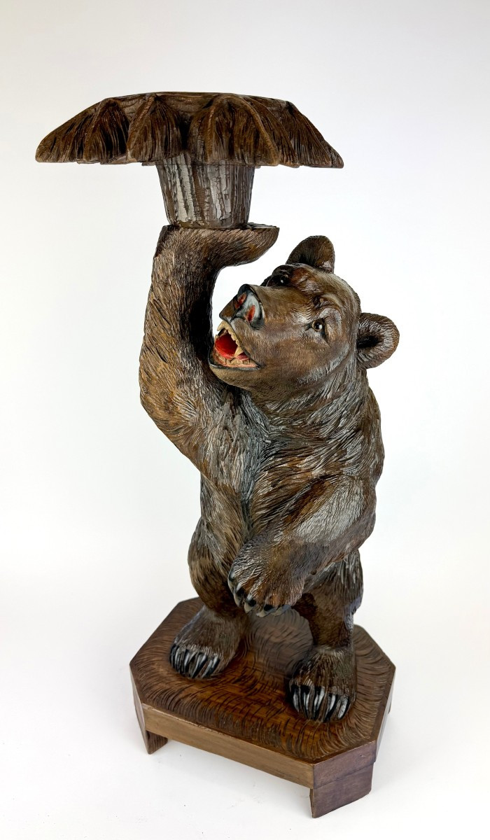 Black Forest Bear Wooden Plant Stand/plant Holder