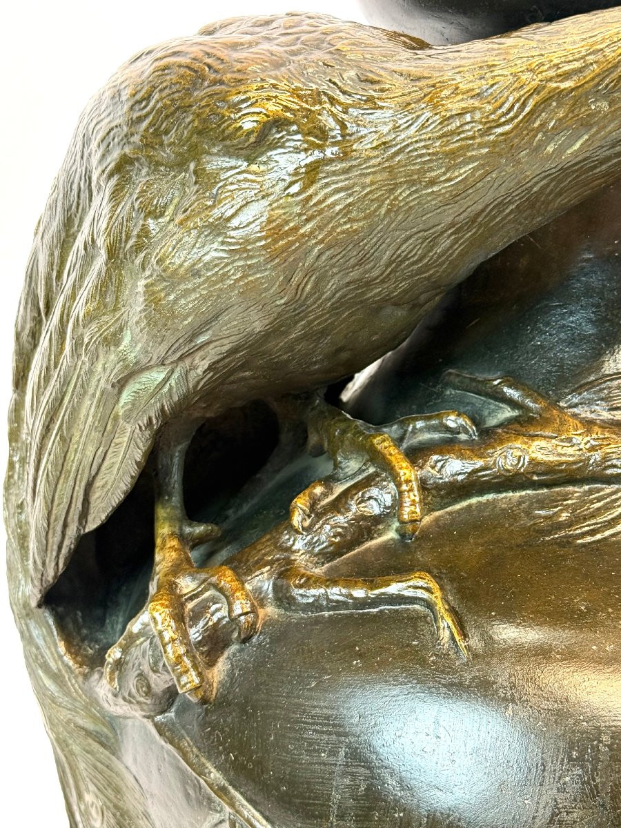 un grand monumental vase Art nouveau en bronze,-deux paons -photo-4