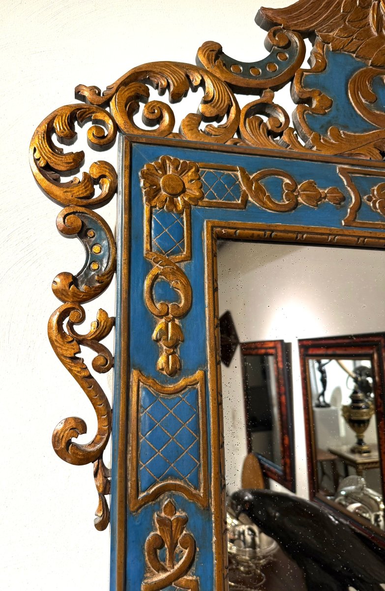 A Carved And Gilded Wooden Mirror Featuring Rich Baroque-inspired Decoration -photo-2
