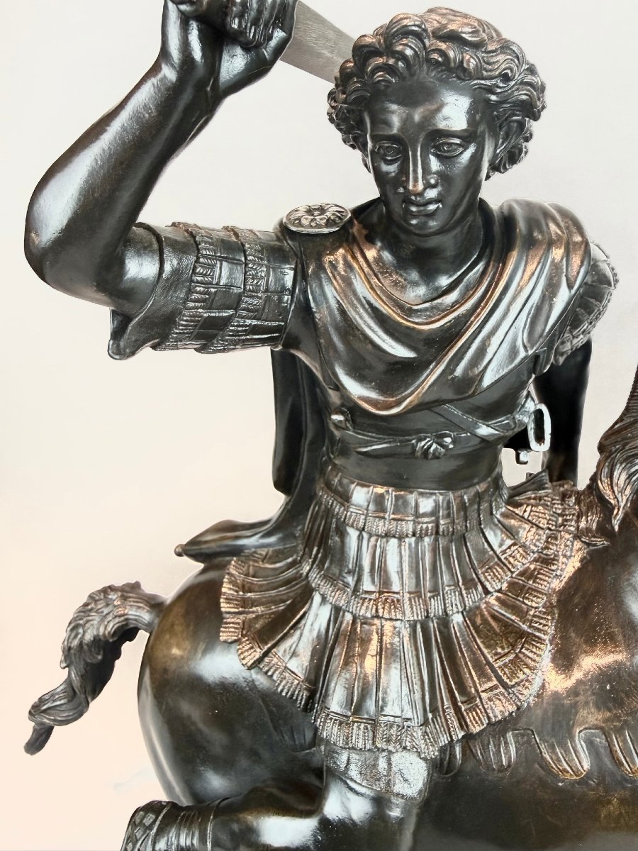 Une  sculpture équestre en bronze représentant Alexandre le Grand-photo-6