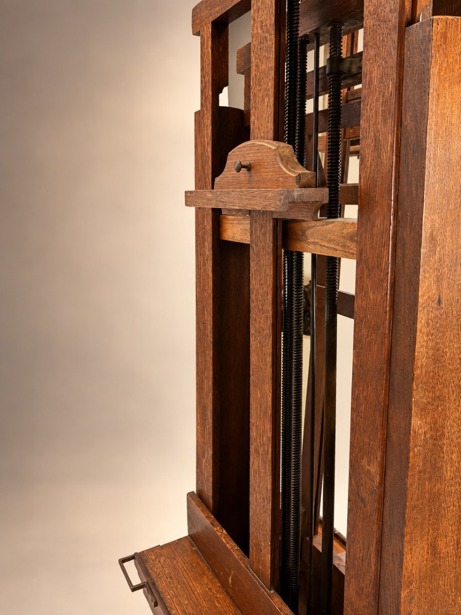 Large Artist's Studio Easel Made Of Oak-photo-1