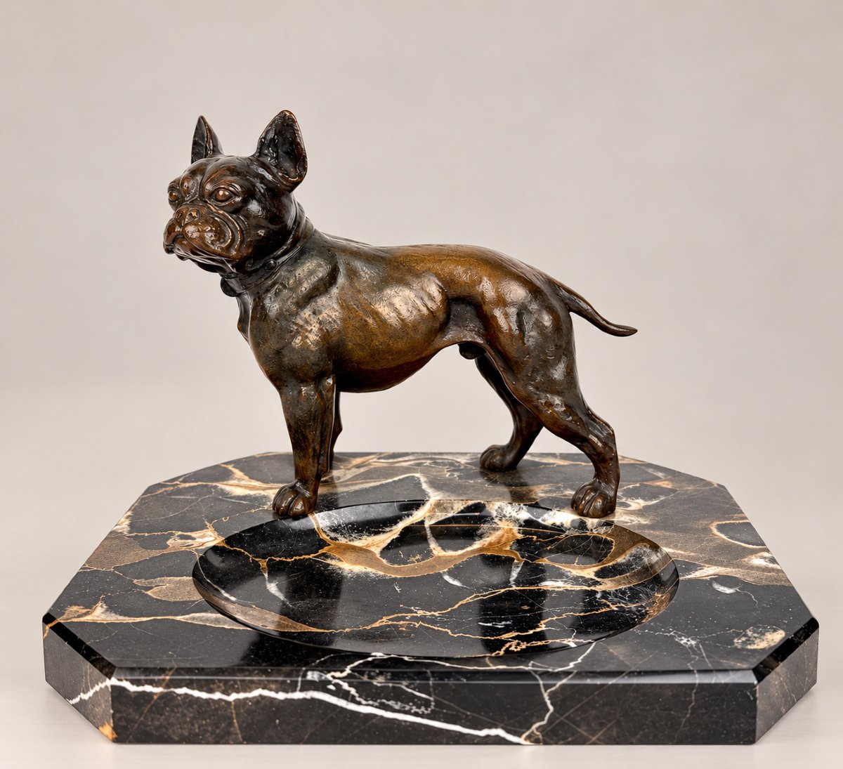 Vide-poche Bulldog en bronze Art déco, vers 1920