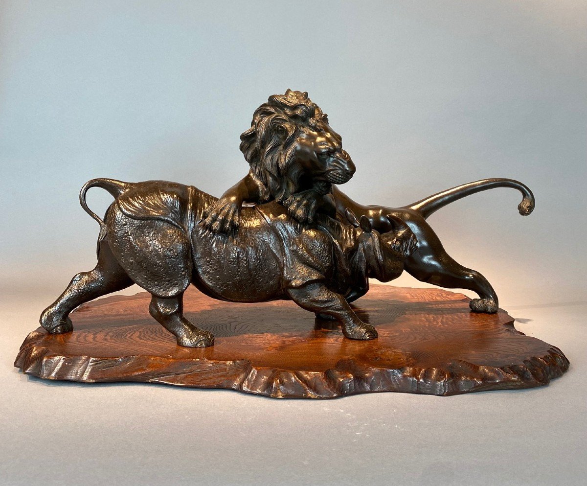 Important Bronze d'Un Lion Et d'Un Rhinocéros d'Asie -japon 19ème Siècle Epoque Meiji --photo-2