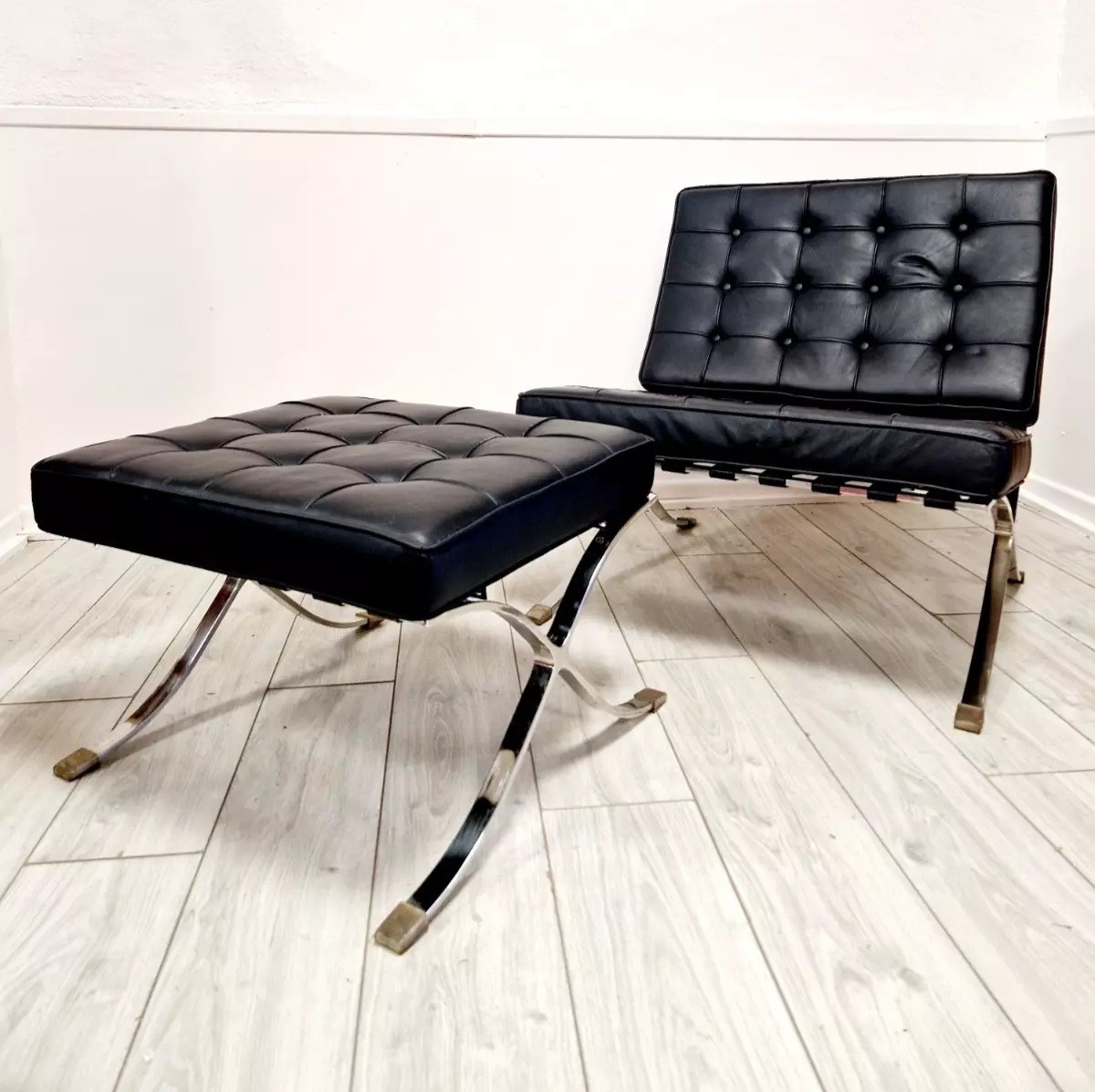 Chaise Lounge et Pouf de Style Mi-Siècle de Barcelone