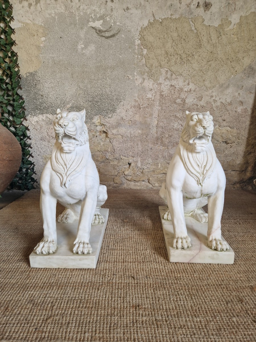 Antique Pair Of Marble Lion Statues **very Heavy**