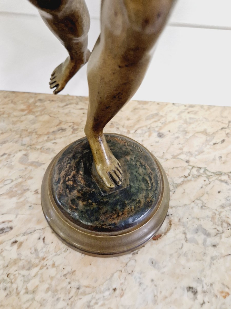 Sculpture en bronze du 19ème siècle de Diane la chasseresse-photo-3