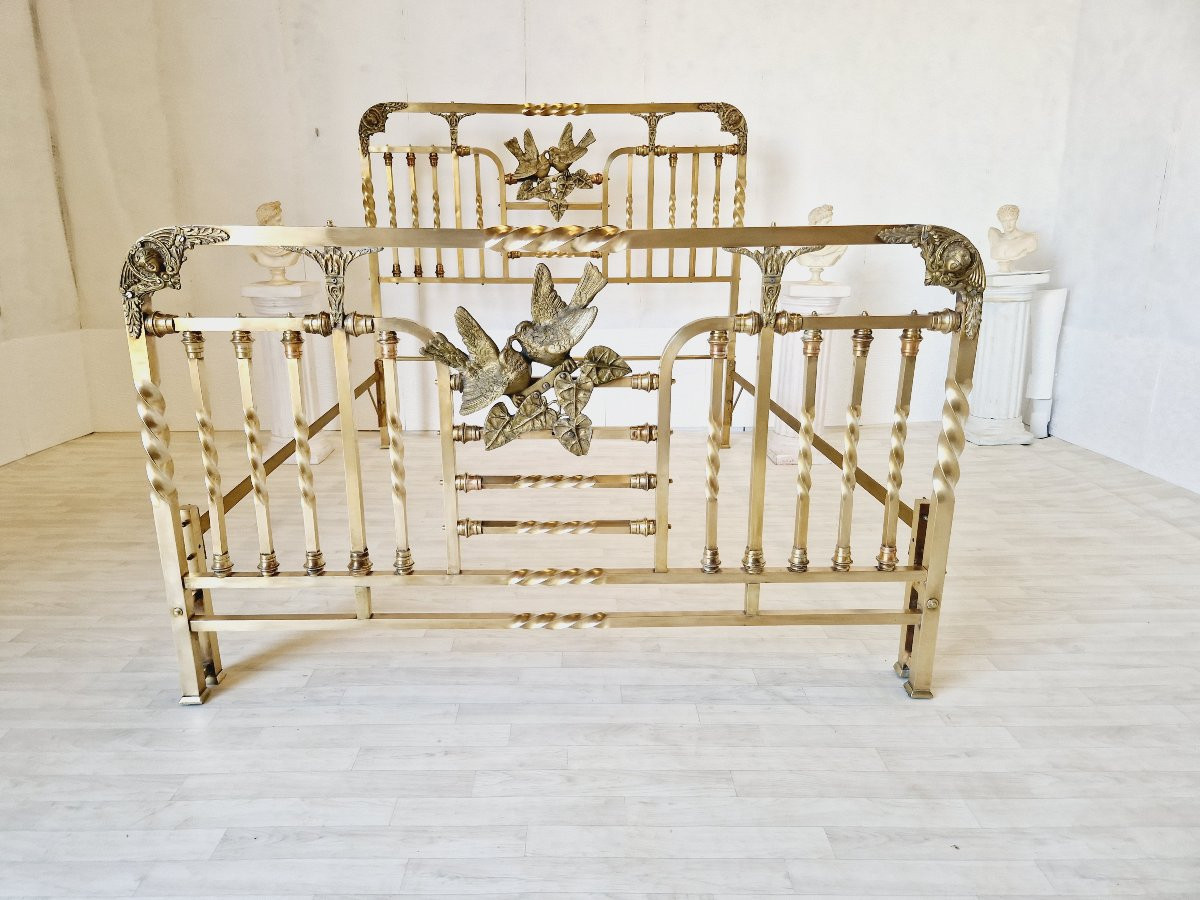 Lit en laiton antique d'époque Art Nouveau Eros-photo-1