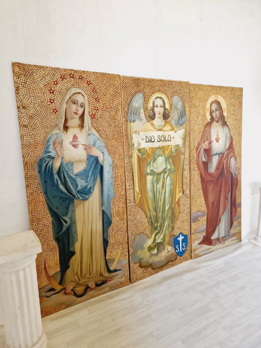 Antique Triptych Of Religious Oil Paintings On A Golden Background-photo-3